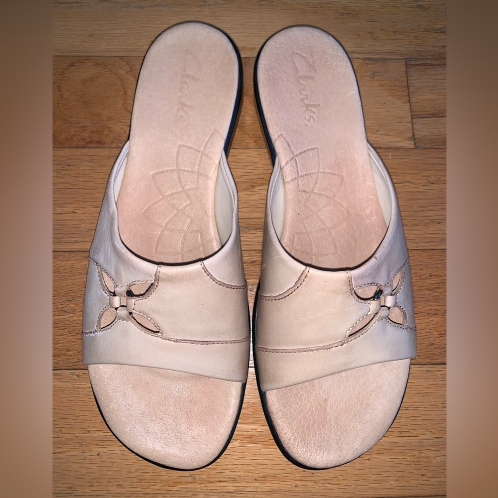 Clark's Beige Slip-On Leather Low Heel Sandal, Size 9. Great condition!
